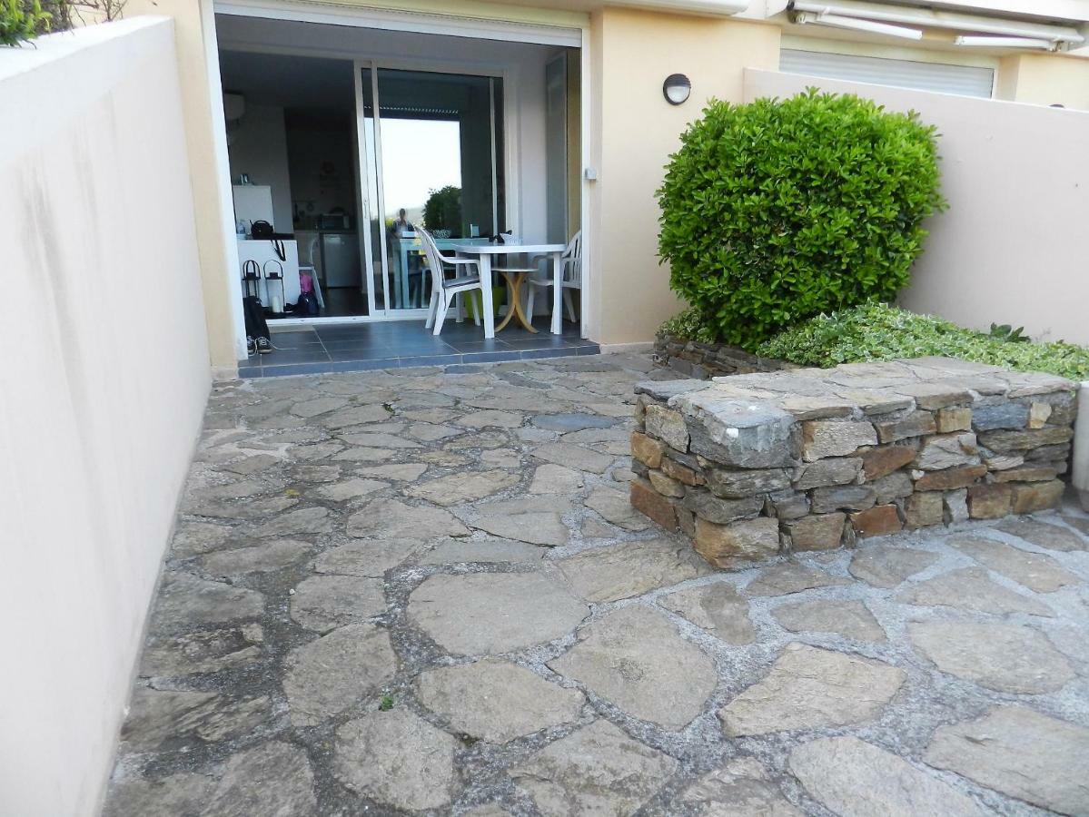 Appartement Les Pieds Dans L'Eau ! Льо Лаванду Екстериор снимка